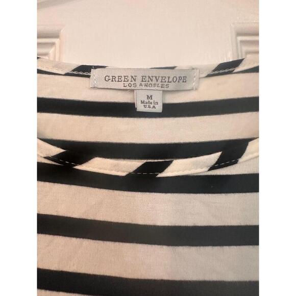 GREEN ENVELOPE Womens Top Size M Black White Striped Bell Sleeve Round Neck - Picture 4 of 5